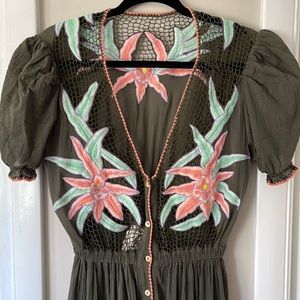 Chasing Unicorns 🦄 Embroidered Dress Tropical Flowers (M)